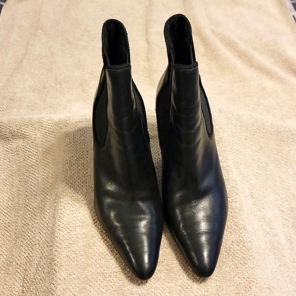 ELLEN TRACY STYLISH SHOES